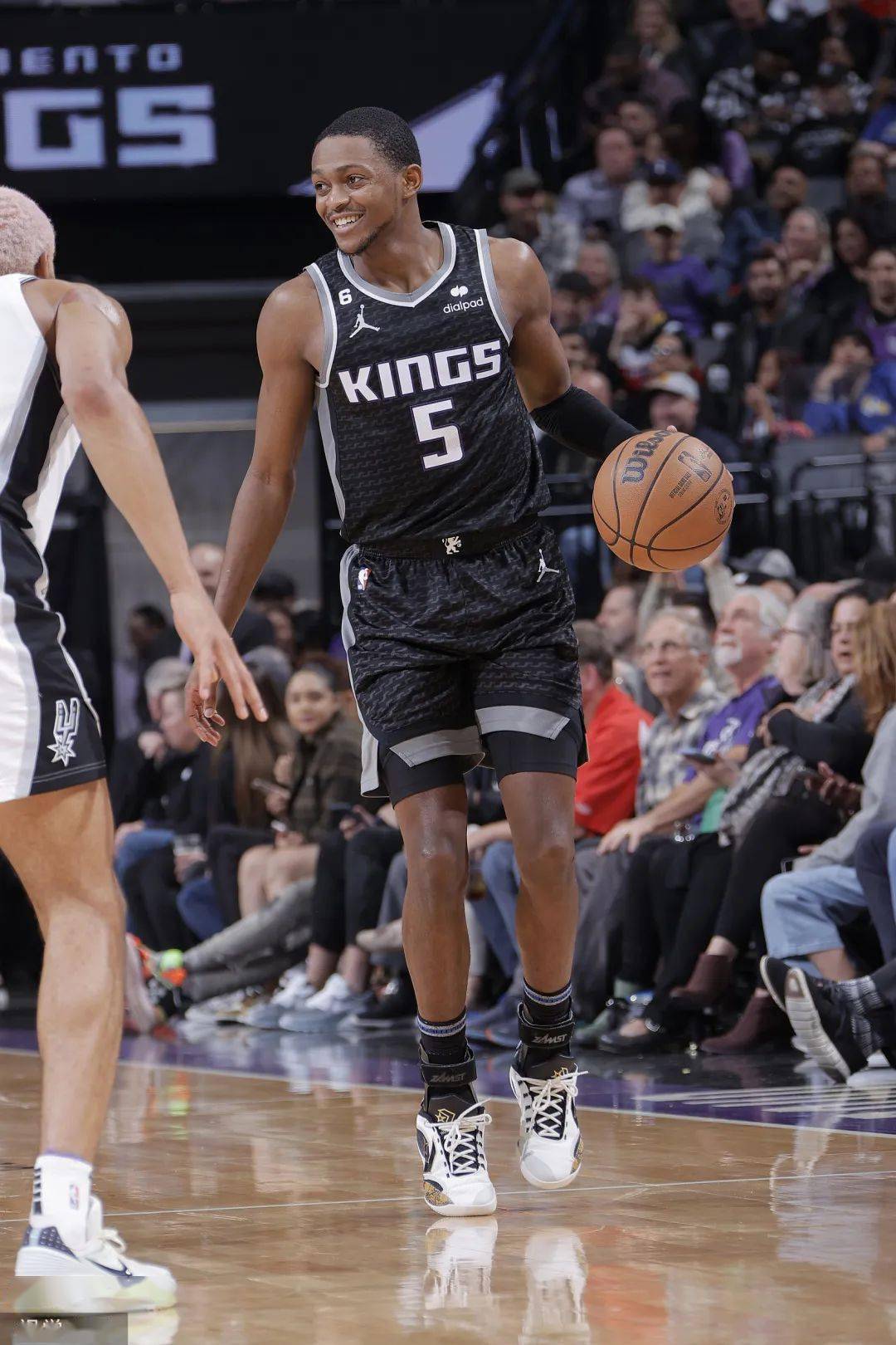 开云(中国)-包含太狠了！风云突变萨克拉门托国王今夜主帅复盘关键时刻纽约尼克斯状态回暖，洛杉矶湖人围绕社区盾官宣签约的词条